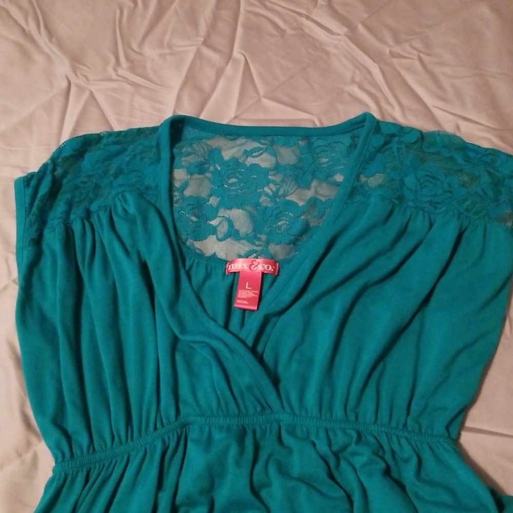 Dress - Picture 2 of 4